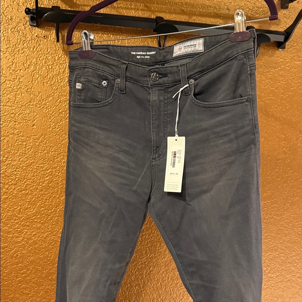 AG Denim “The Farrah Skinny” Gray Jeans Size 29 NWT
